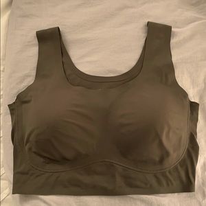 True&co true body scoop neck bra